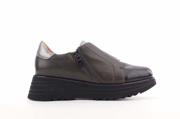 Heggie Black Patent Khaki
