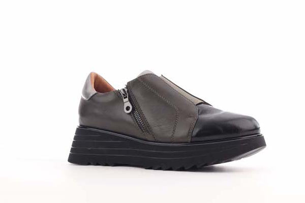 Heggie Black Patent Khaki