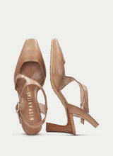 Amapola Almond HV264667