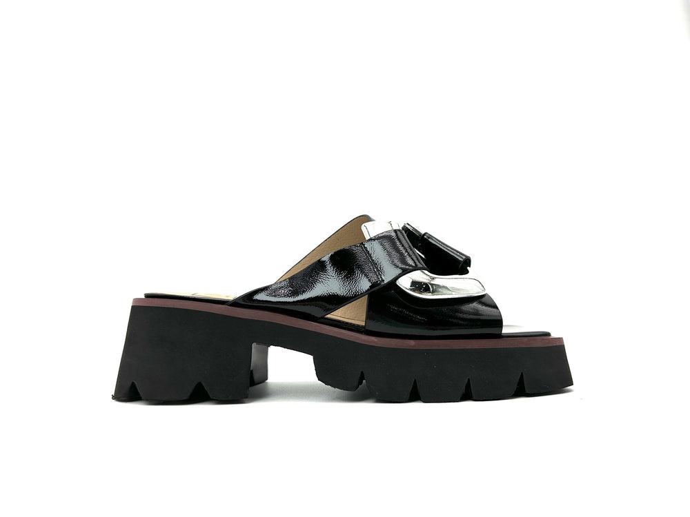 Dune Black
